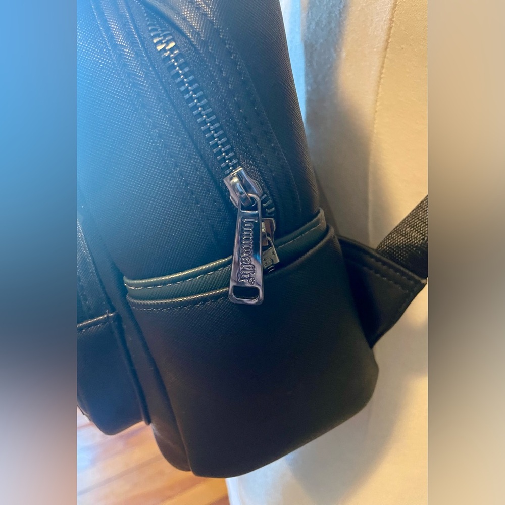 NWT Loungefly Batman backpack. - Picture 2 of 4